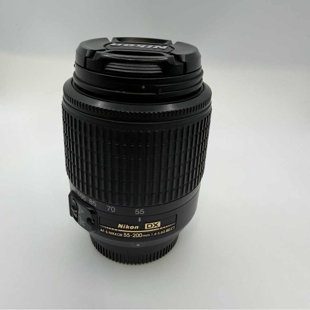 Nikon DX AF-S Nikkor 55-200mm 1:4-5.6G ED